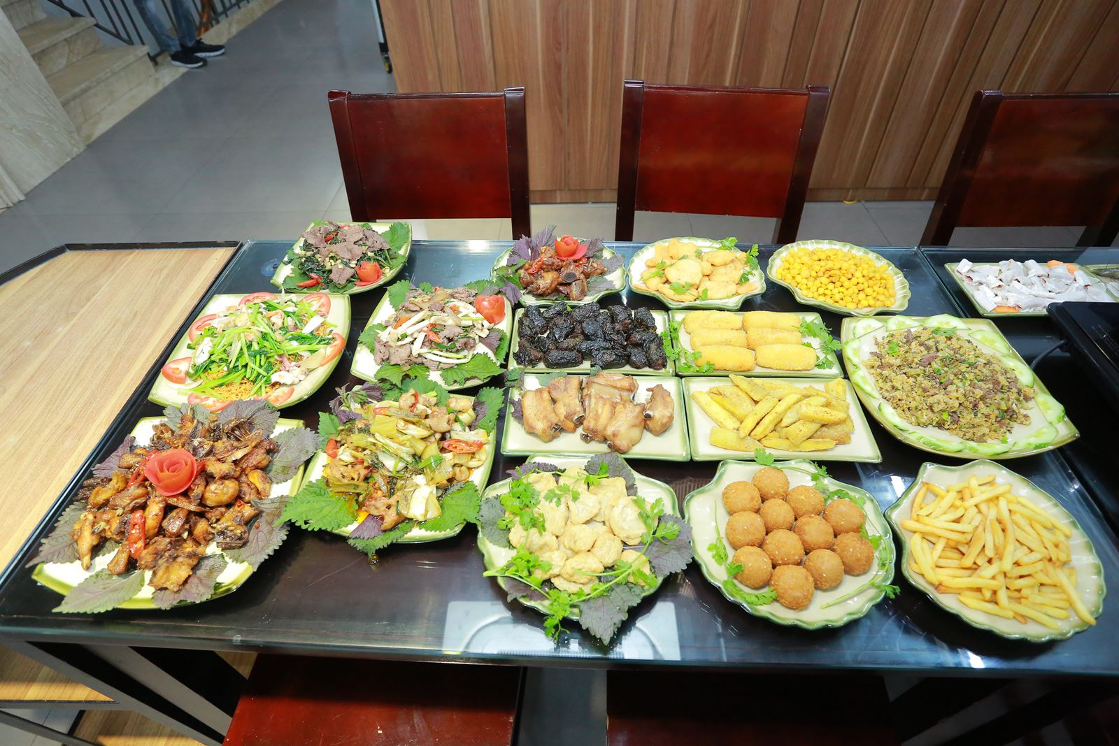 Thực đơn đa dạng phong phú của lẩu cua đồng Minh Quỳnh